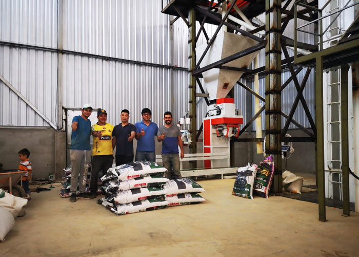 أحدث حالة شركة حول مصنع أعلاف المواشي 5 طن / ساعة في الإكوادور